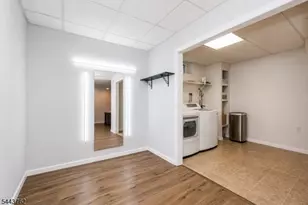 7 Wolf Pl, Parsippany, NJ 07054 - Photo 18