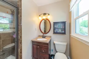 7 Wolf Pl, Parsippany, NJ 07054 - Photo 10