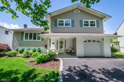 7 Wolf Pl, Parsippany, NJ 07054 - Photo 1