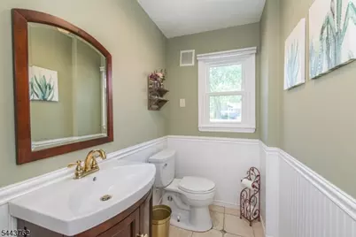 7 Wolf Pl, Parsippany, NJ 07054 - Photo 14
