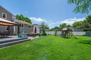 7 Wolf Pl, Parsippany, NJ 07054 - Photo 20