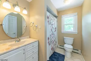 7 Wolf Pl, Parsippany, NJ 07054 - Photo 12