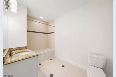 180 Edgewater Rd, Cliffside Park, NJ 07010 - Photo 8