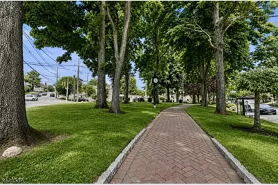 180 Edgewater Rd, Cliffside Park, NJ 07010 - Photo 12