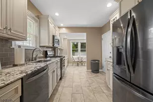 81 Huron Ave, Clifton, NJ 07013 - Photo 6
