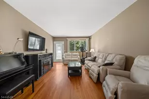 81 Huron Ave, Clifton, NJ 07013 - Photo 2