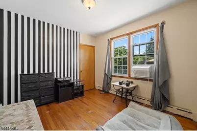 81 Huron Ave, Clifton, NJ 07013 - Photo 10