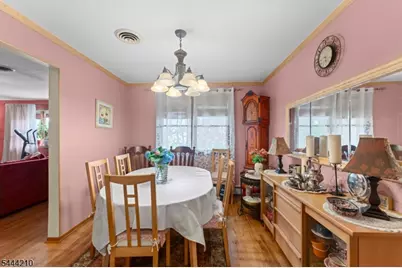 606 Knopf St, Linden, NJ 07036 - Photo 8