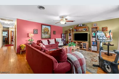 606 Knopf St, Linden, NJ 07036 - Photo 4