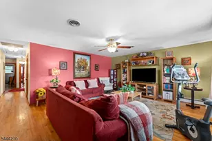 606 Knopf St, Linden, NJ 07036 - Photo 4