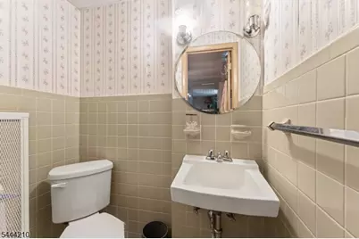 606 Knopf St, Linden, NJ 07036 - Photo 12