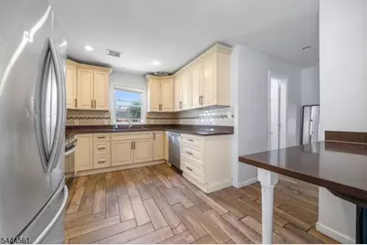 73 Raritan Ave, Paterson, NJ 07503 - Photo 6