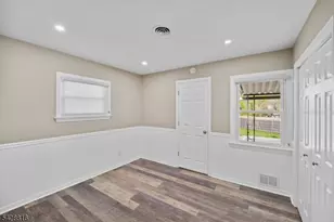 49 Louis Ave, Middlesex, NJ 08846 - Photo 10