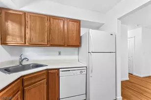 28 Deanna Dr, Hillsborough Township, NJ 08844 - Photo 10