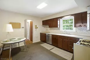 378 Forest Hill Way, Mountainside, NJ 07092 - Photo 6