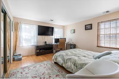 48 Quartz Ln, Paterson, NJ 07501 - Photo 10