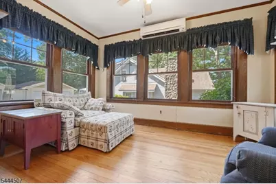 16 Arlington Ave, Caldwell, NJ 07006 - Photo 22