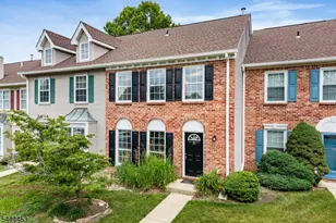 51 Chelsea Ct, Franklin Township, NJ 08823 - Photo 1