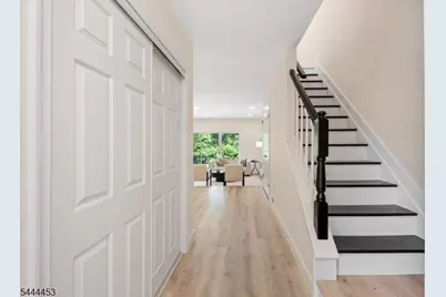 51 Chelsea Ct, Franklin Township, NJ 08823 - Photo 14