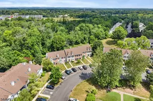 51 Chelsea Ct, Franklin Township, NJ 08823 - Photo 32