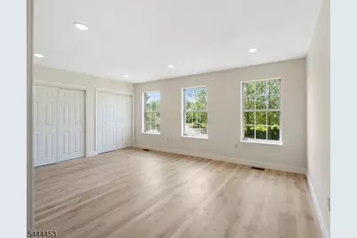 51 Chelsea Ct, Franklin Township, NJ 08823 - Photo 18