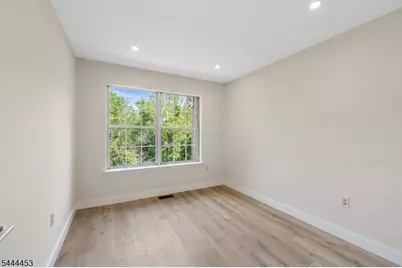 51 Chelsea Ct, Franklin Township, NJ 08823 - Photo 20
