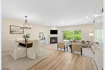 51 Chelsea Ct, Franklin Township, NJ 08823 - Photo 6