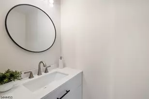 51 Chelsea Ct, Franklin Township, NJ 08823 - Photo 12