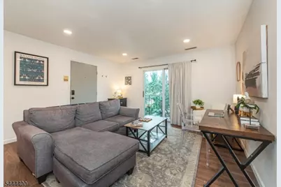 34 John St #3A, Bloomfield Twp., NJ 07003 - Photo 4