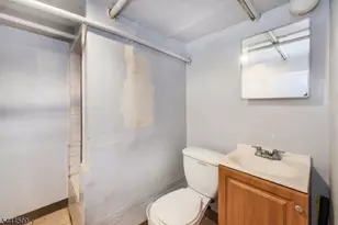 124 N 17th St, East Orange, NJ 07017 - Photo 28