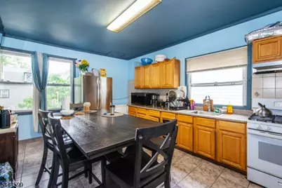 124 N 17th St, East Orange, NJ 07017 - Photo 16