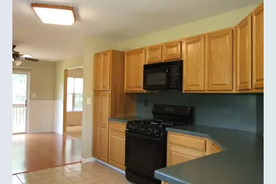 12 Roxiticus Ct, Clinton Township, NJ 08801 - Photo 4