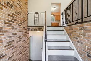9 Brearly Crescent, Mount Olive, NJ 07836 - Photo 4