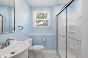 9 Brearly Crescent, Mount Olive, NJ 07836 - Photo 22