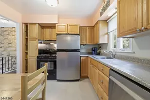 9 Brearly Crescent, Mount Olive, NJ 07836 - Photo 10