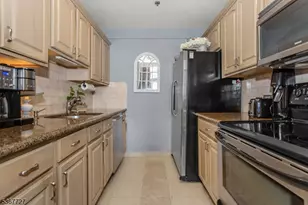 262 Main St, Little Falls Township, NJ 07424 - Photo 8