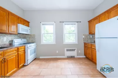 33 Monroe Pl #2, Bloomfield, NJ 07003 - Photo 12