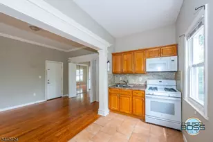 33 Monroe Pl, Bloomfield, NJ 07003 - Photo 4