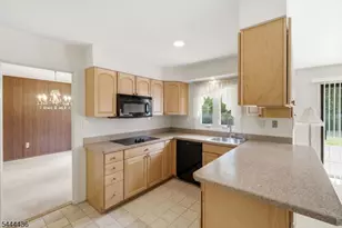 23 Sweetbriar Rd, Franklin Township, NJ 08873 - Photo 6