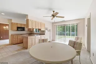 23 Sweetbriar Rd, Franklin Township, NJ 08873 - Photo 10