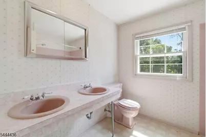 23 Sweetbriar Rd, Franklin Township, NJ 08873 - Photo 40