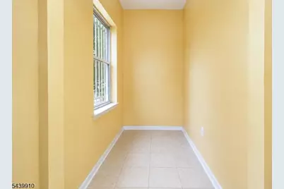 42 Astor St, Newark, NJ 07114 - Photo 8