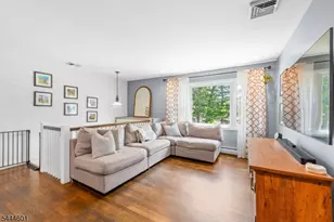 561 Rogers Dr, Roxbury Township, NJ 07850 - Photo 2