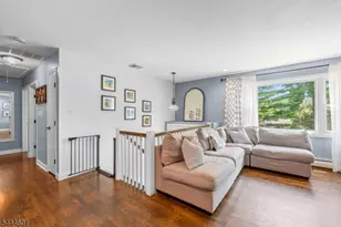 561 Rogers Dr, Roxbury Township, NJ 07850 - Photo 4