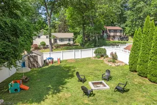 561 Rogers Dr, Roxbury Township, NJ 07850 - Photo 26