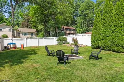 561 Rogers Dr, Roxbury Township, NJ 07850 - Photo 20
