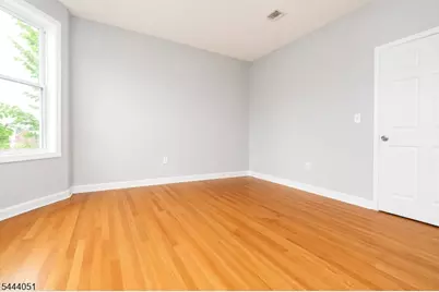 737 S 14th St, Newark, NJ 07103 - Photo 16