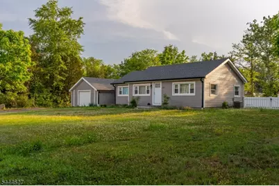 325 Roycefield Rd, Hillsborough Township, NJ 08844 - Photo 2