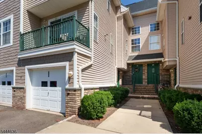 223 Tomahawk Ct, Montgomery Township, NJ 08502 - Photo 2