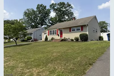 36 Maplewood Ave, Woodbridge Township, NJ 07067 - Photo 2